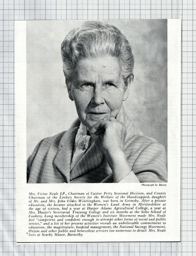 Mrs Victor Neale Searby Manor Barnetby Lincolnshire - 1970 Clipping