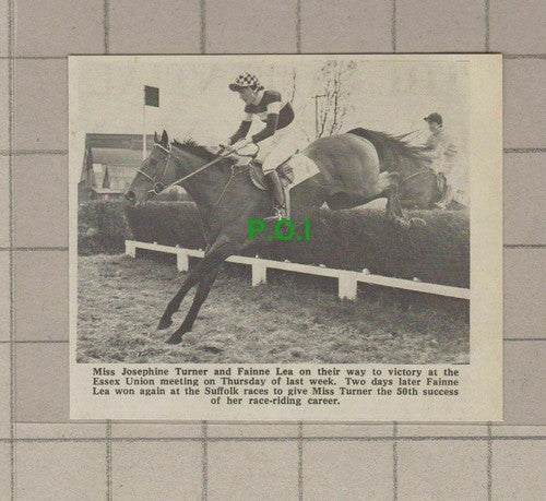 C2072) Miss Josephine Turner On Fainne Lea Horse Jumping - 1969 Clip