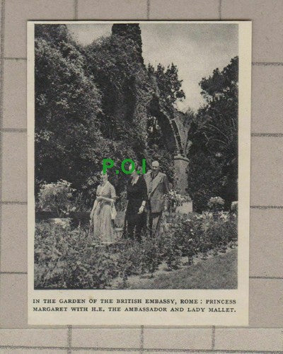 C1929) British Embassy Garden Rome Ambassador & Lady Mallet - 1949 Clip
