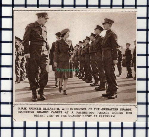 C6290) Grenadier Guards Cadets Parade Caterham - 1945 Cutting