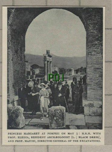 (C405) Princess Margaret Pompeii Prof Eledia Archaelogist Maiuri - 1949 Clip
