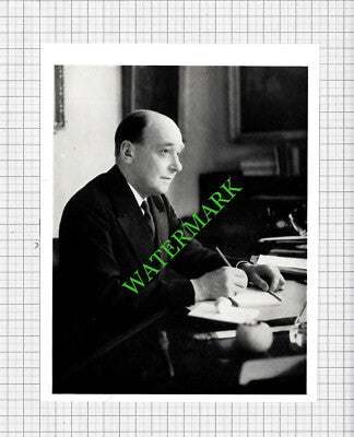 Sir Dermot Kavanagh Crown Equerry - 1953 Article