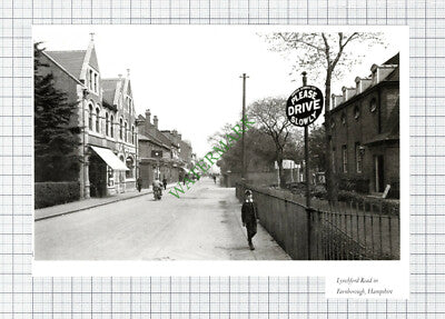 C8016) Lynchford Road Farnborough Hampshire - Cutting