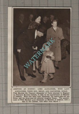 C3509) Lord & Lady Alexander Brian & Susan Viscount Tunis - 1952 Clip