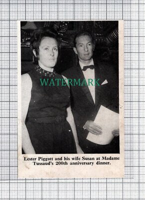 C5347) Lester Piggott & Wife Susan Madame Tussaud's - 1970 Clip