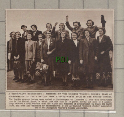 C967) English Women's Hockey Team Southampton After US Tour - 1948
