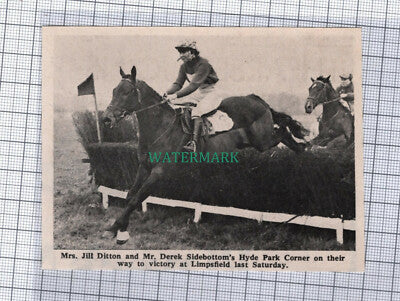 C762) Mrs Jill Ditton Derek Sidebottom Hyde Park Corner Horse - 1971