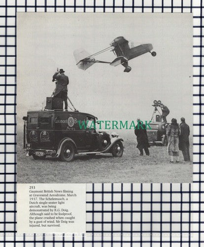(7597) Gaumont British News Gravesend Aerodrome RG Doig  - 1980s Cutting