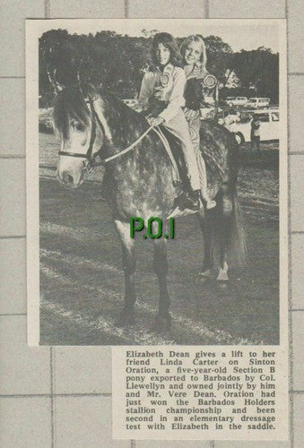 (5404)  Elizabeth Dean & Linda Carter Sinton Oration Horse Vere Dean - 1969 Clip