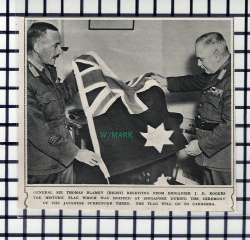 C4829) Gen Sir Thomas Blamey Brig J D Rogers Singapore Flag  - 1945 Cutting