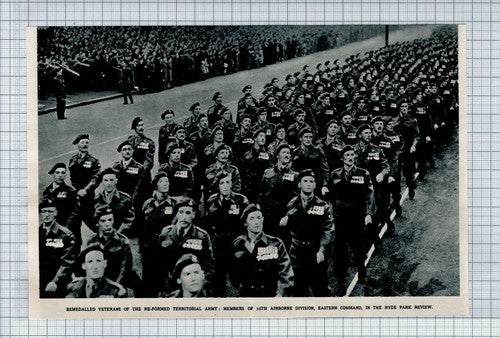 (5851) 16th Airborne Division Eastern Command Hyde Park  - 1948 Clip