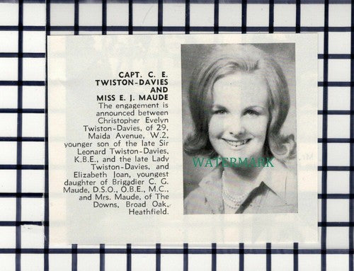 C7365) Capt Christopher Twiston-Davies Nuss Elizabeth Maude - 1967 Small Cutting