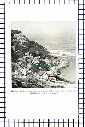 C6488) Staithes / Runswick Bay - 1950s Print / Cutting