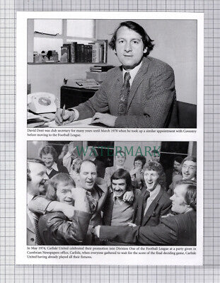 (8663) Carlisle United Football Team Alan Ashman David Dent  - Cutting