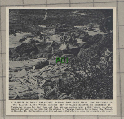 C745) Wreckage of The RANUI Launch Off Tauranga Harbour New Zealand - 1951