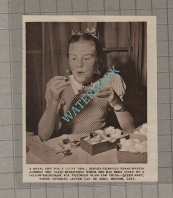 C3439) Sarah Waters Royal Gift From Queen Mary - 1950 Clip