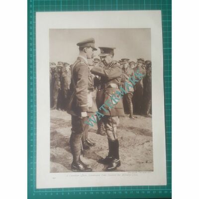 X756) Canadian Officer Lieutenant Kent Receives Military Cross - 1919 Cutting