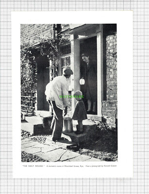 8841) Watchbell Street Rye Sussex Milkman- 1955 Cutting