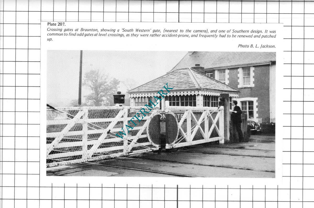 Braunton Devon Railway Gate  - 1970's Clipping / Print