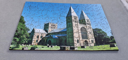WENTWORTH WOODEN JIGSAW PUZZLE 140 PIECES  Southwell Minster