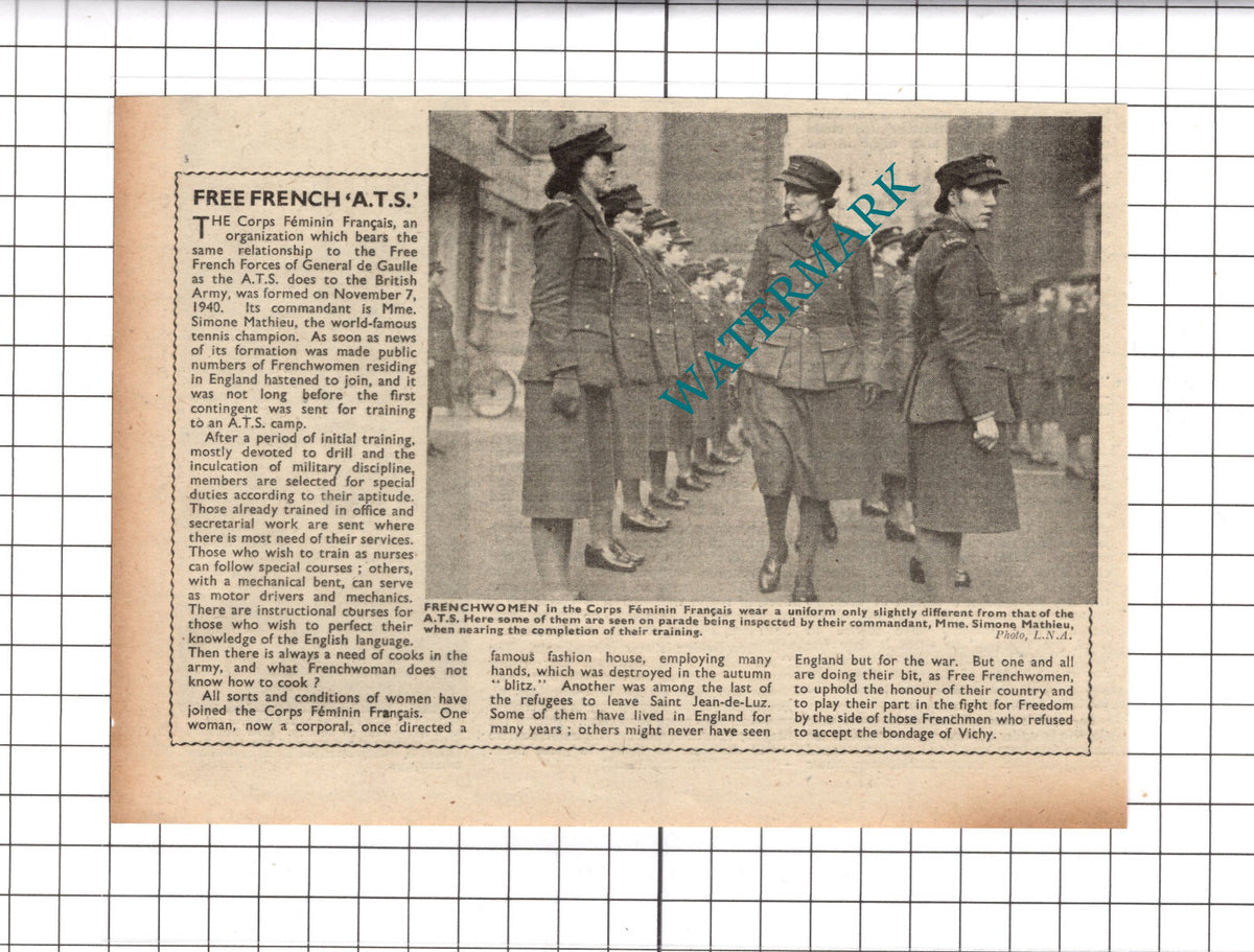Corps Feminin Francais France World War Two - 1941 Clipping / Print