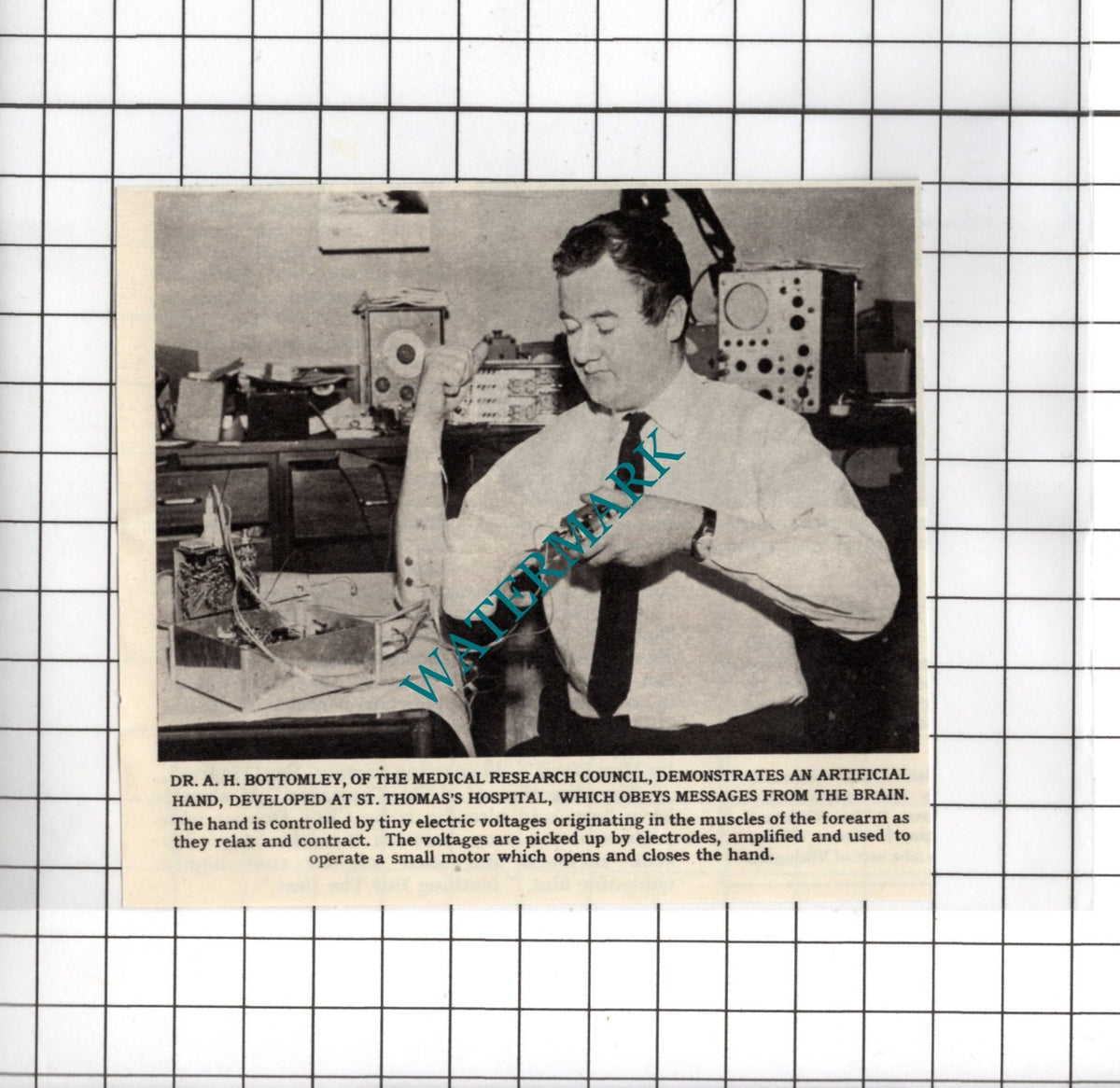 Dr A H Bottomley St Thomas's Hospital London  - 1964 SMALL News Clipping