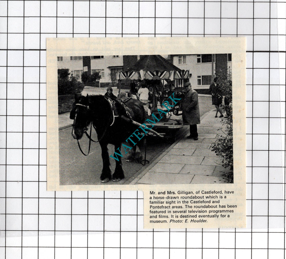 Mr & Mrs Gilligan Castleford Yorkshire  Horse Drawn Roundabout - 1972 Cutting