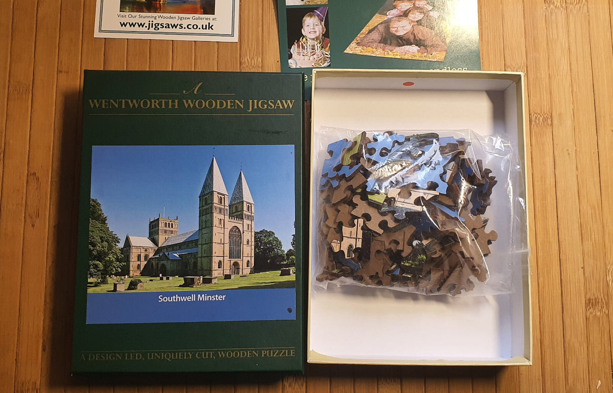 WENTWORTH WOODEN JIGSAW PUZZLE 140 PIECES  Southwell Minster